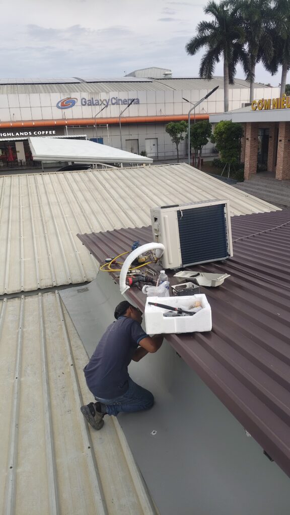 Thi công Sửa chữa, vệ sinh, tháo lắp máy lạnh với chi phí chuẩn, sửa chữa nhanh chóng, uy tín và chất lượng.